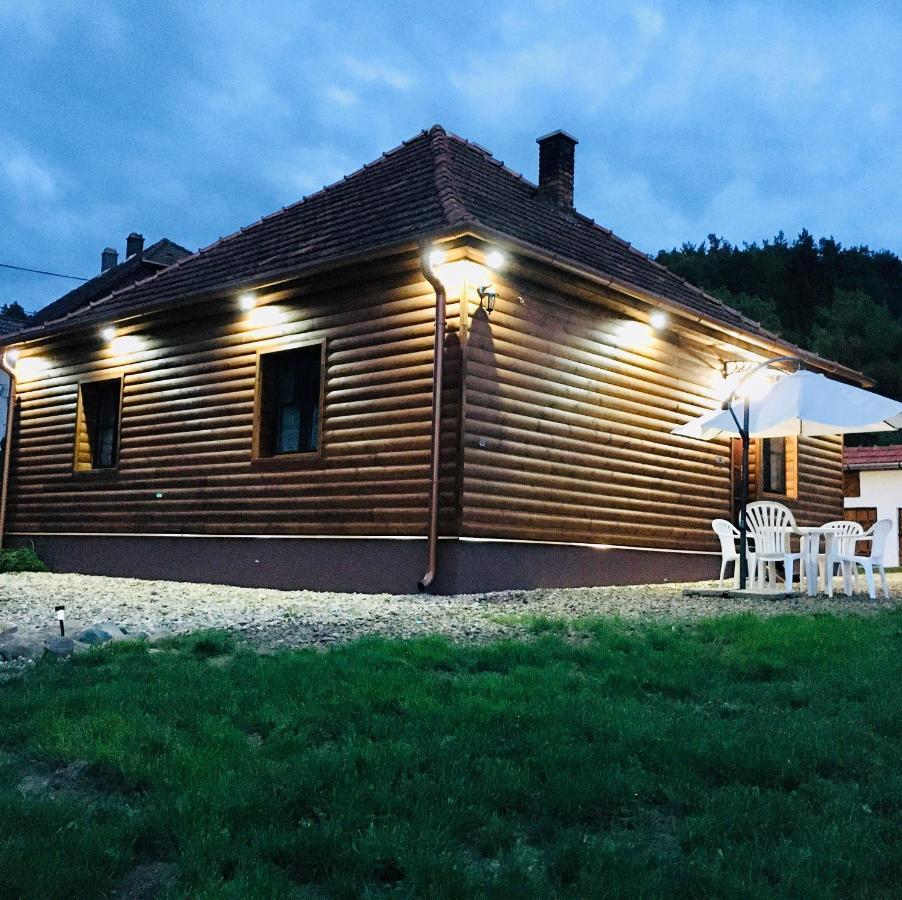 Hébergement de vacances Mátrai Pincés Udvar *